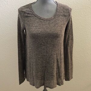 FOREVER 21 Women’s Long-Sleeve Lightweight Soft Top‎ Size MEDIUM